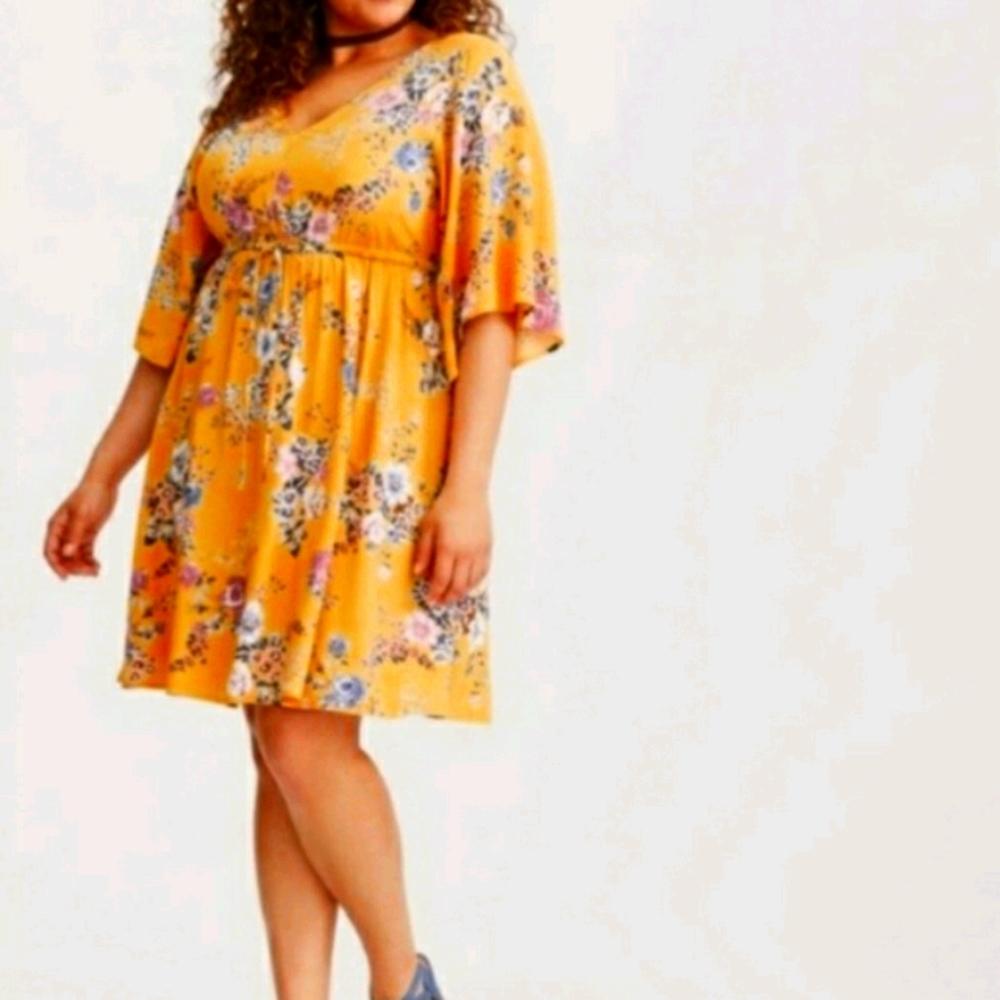 Size 0 Yellow Kimono sleeve dress